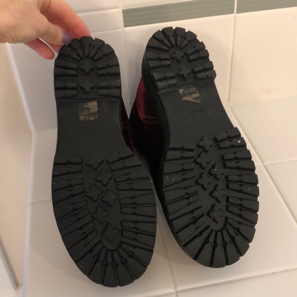 Velvet Prada boots - Picture 5 of 7